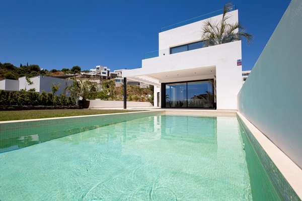 Higueron Hills Collection