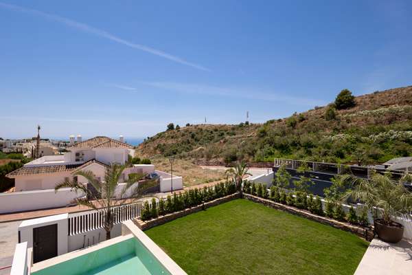 Higueron Hills Collection