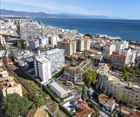 Ykines Torremolinos