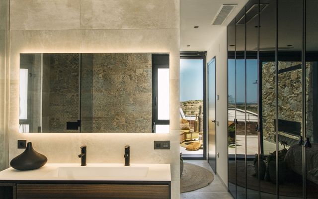 Oceanic Luxury Villas