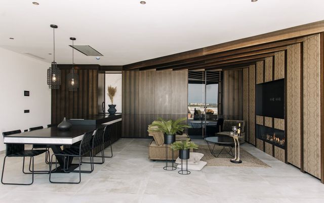 Oceanic Luxury Villas