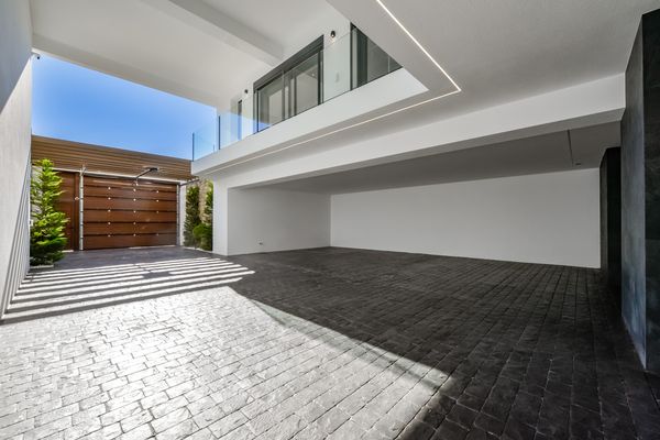 Villa Roma 15