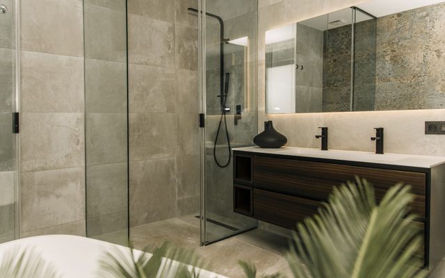 Oceanic Luxury Villas