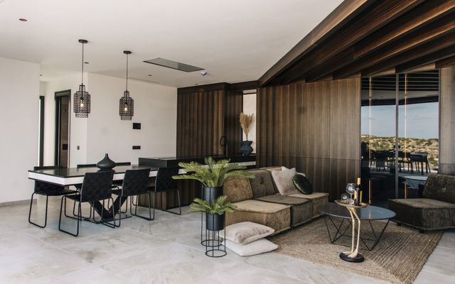 Oceanic Luxury Villas